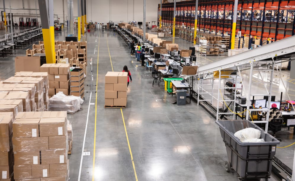 E-commerce fulfilment centre shelving
